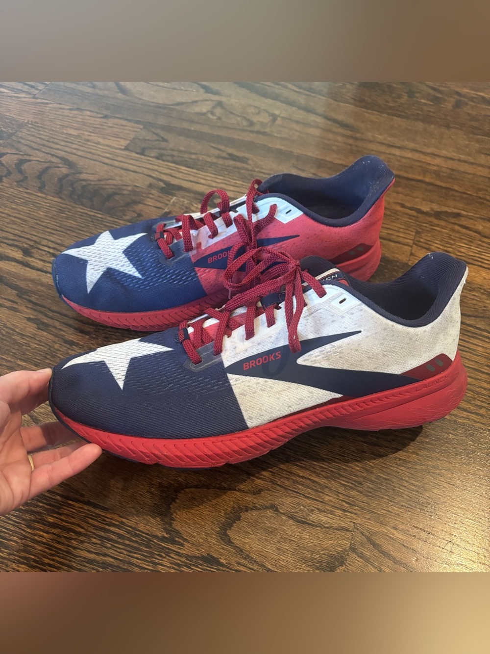 Brooks Launch 8 Run Texas men’s running shoes size 12.5 red navy stars